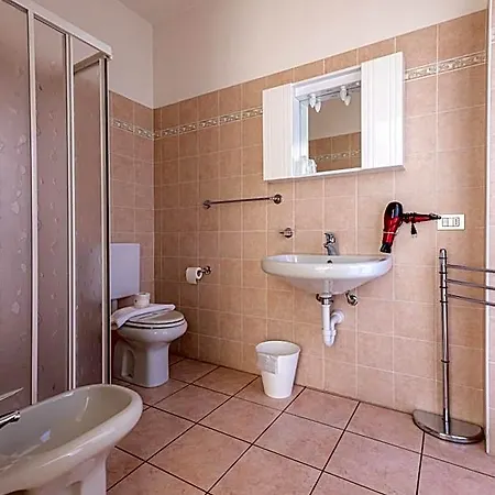 La Svolta Hotell Chiuro